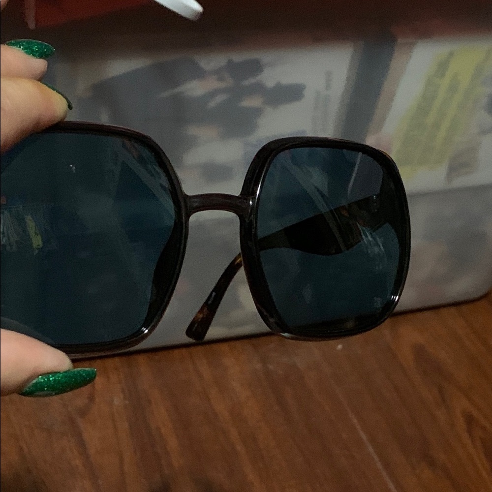 Big sunglasses